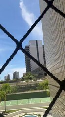 VÍDEO: Estrutura do antigo Correio cai e assusta moradores da Pituba