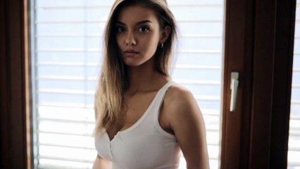 Very beautiful girl: Nicola Cavanis  2019