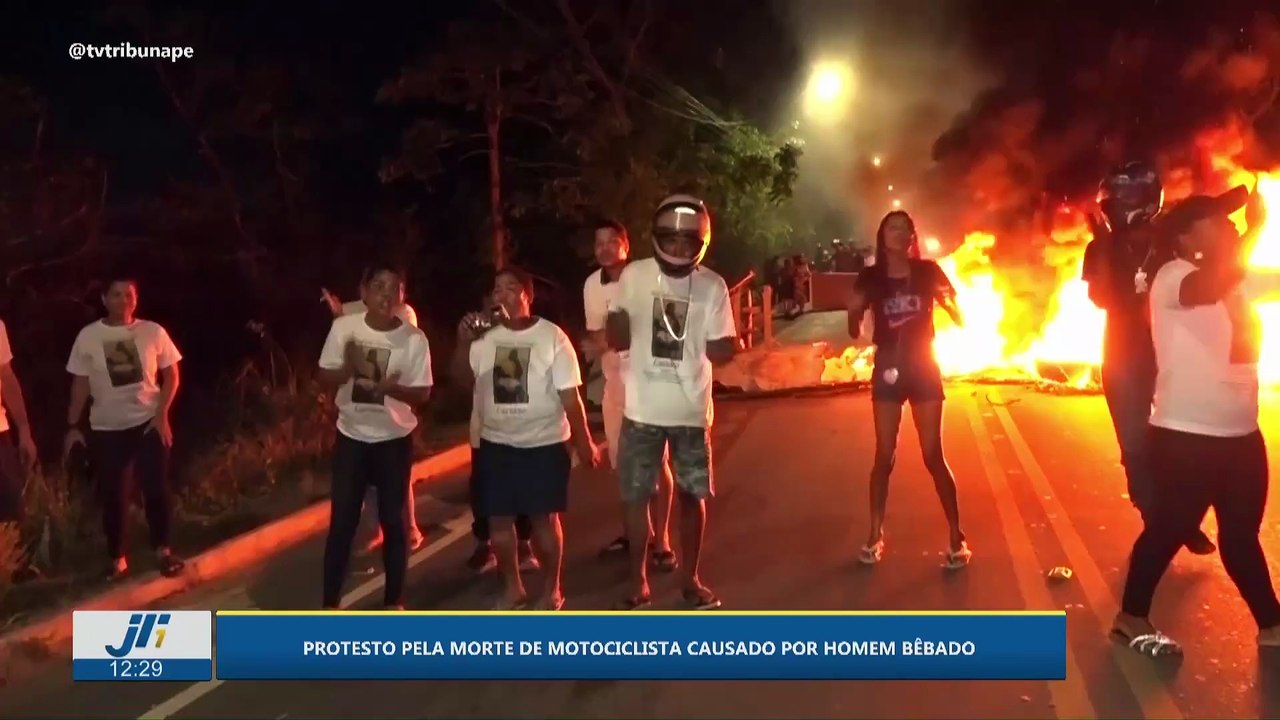 Protesto pela morte de motociclista causado por homem bêbado