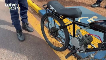 Bicicleta motorizada é apreendida na Avenida Maripá em Toledo