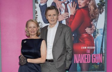 Pamela Anderson rompe el silencio sobre  su romance con Liam Neeson