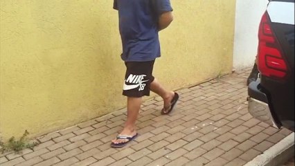 PM prende jovem com 17 pedras de crack no bairro Interlagos, em Cascavel