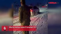 Muş’ta 5 araç mahsur kalmıştı! 13 kişi kurtarıldı