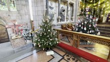 4,000 people visited Crediton Parish Church Christmas Tree Festival, video Alan Quick IMG_9928