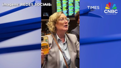 Deputado é retirado à força de cadeira da Presidência da Câmara; entenda