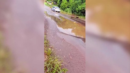 Moradores cobram por melhorias na "baixada" da Rua Universitária, em Cascavel