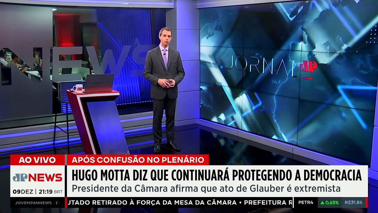 Glauber Braga vai à delegacia registrar boletim de ocorrência após ser expulso da Câmara