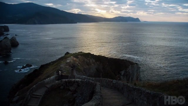 'Game Of Thrones': Jon Snow & Daenerys Meet In New Promo