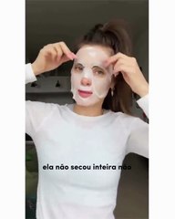 Carolina Dieckmann testa máscara de “essência de lesma” e viraliza, mas é seguro?