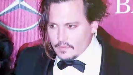 Johnny Depp Celebrates With Fans At A Uk Pub After Winning Defamation Trial