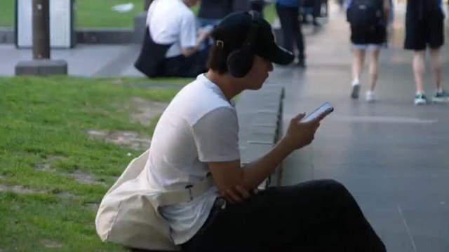 Entra en vigor prohibición de redes sociales a menores de 16 años en Australia