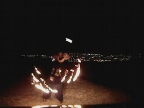 Duo Bastou et Juu (Bolas/éventails)