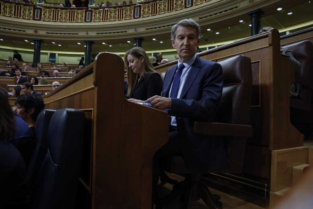 Feijóo acusa a Sánchez de aprender sobre feminismo en los prostíbulos