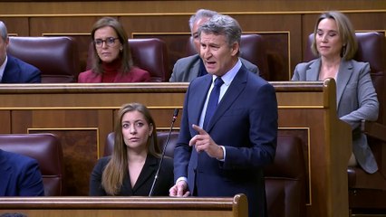 Feijóo dice que todo lo que Sánchez sabe de feminismo lo aprendió en los prostíbulos