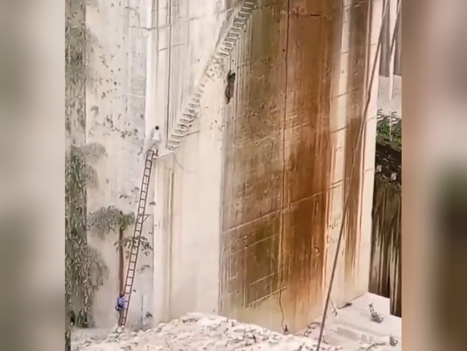 15 Meter über dem Abgrund: Mann rutscht von Steintreppe