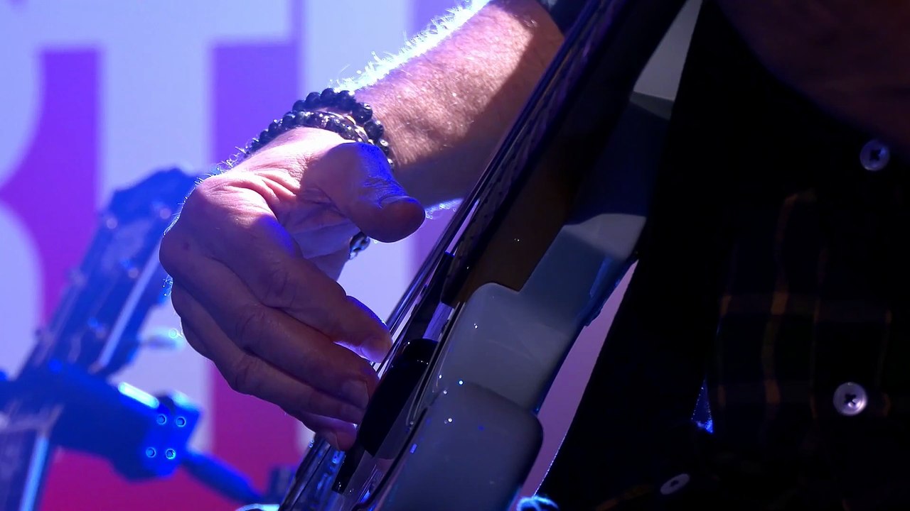 Benjamin Biolay chante "Ton héritage" dans "Le Très Grand Studio RTL"