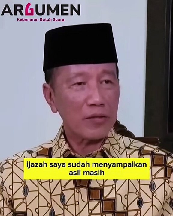 Presiden Joko Widodo menduga ada agenda atau operasi politik besar di balik isu ijazah palsu yang sudah beredar