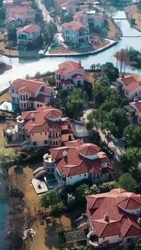 The road ends here / Never Going Back