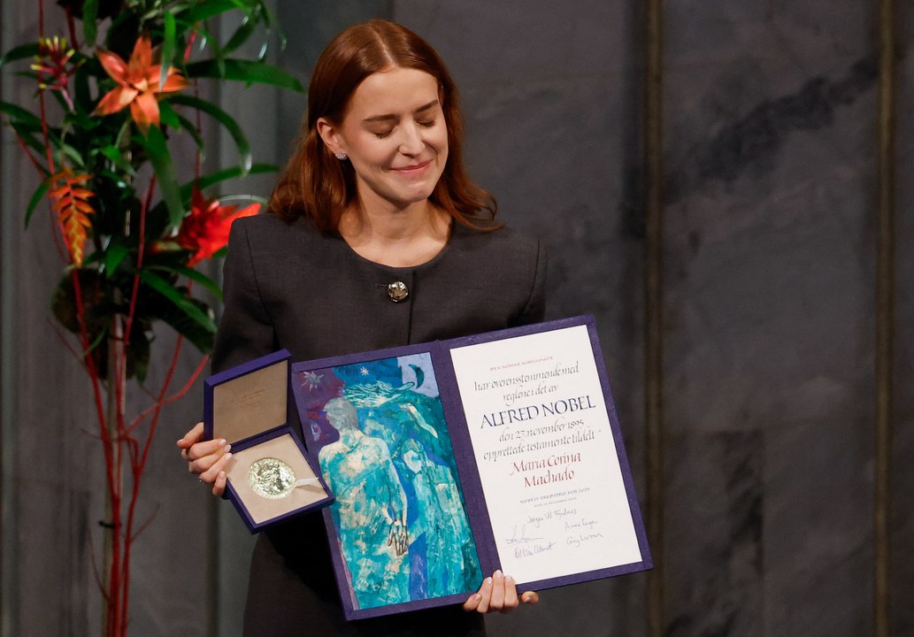 Hija de María Corina Machado recibe el premio Nobel de la Paz