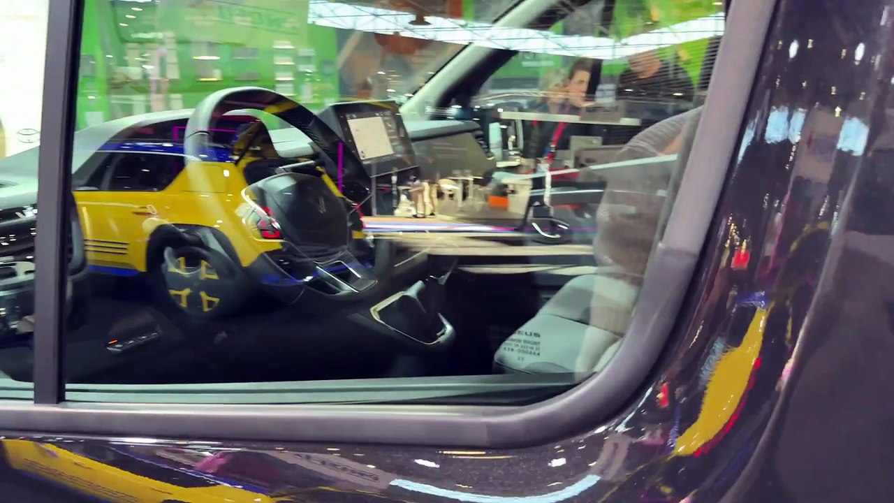 Renault Trafic E-Tech Electric (2026) – Interior & Exterior  Solutrans 2025 Lyon
