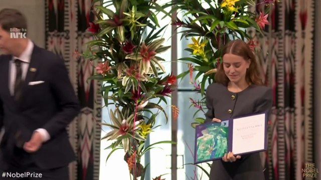 La hija de Corina Machado recoge el Premio Nobel de la Paz en Oslo en ausencia de su madre