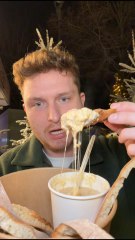 Marché de Noël Paris Tuileries 😍✨Cuisse de dinde XXL, frites, sandwich raclette, fondue XXL, fraises au chocolat… il y en a pour tous les goûts ! 😱🔥De quoi bien me régaler avant les fêtes de fin d’année 😍✨