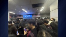 서울 지하철 9호선 출입문 고장...한때 지연 운행 / YTN