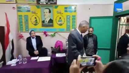 محافظ أسوان يطمئن على انتظام اللجان الانتخابية فى الدوائر الثلاث لجولة الإعادة الملغاة.