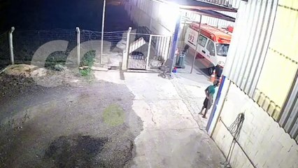 Vídeo: ladrão invade Samu e furta botijão de gás