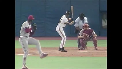 Barry Bonds (PIT) crushes a walk-off 2-run homer off of Lee Smith to walk it off for the Pirates (8/12/91)