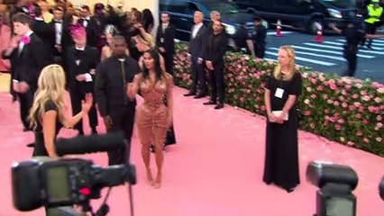 Khloe Kardashian Goes Off On Kanye After He Accuses Kim Of Keeping The Kids From Him