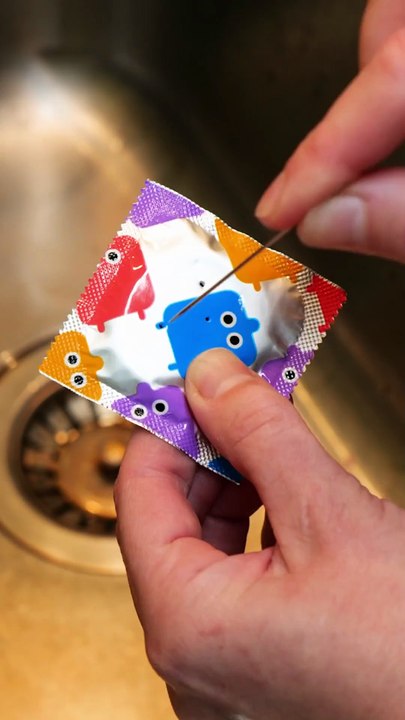 Protect your sink from cockroaches with this hack ❌