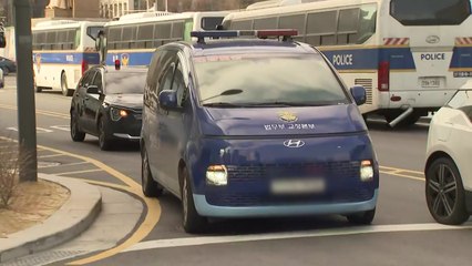 김건희, 호송차 타고 특검 출석...일주일 만에 재소환 / YTN