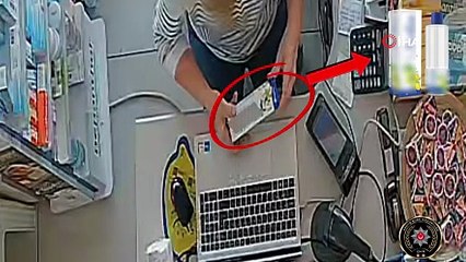 Miras uğruna annesini, babasını ve ağabeyini öldürüp intihar süsü vermiş!