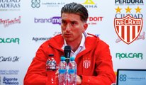 Martín Varini como es presentado oficialmente como DT de Necaxa tras el fracaso con Fernando Gago