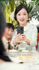 She Took a Selfie in Her Own Restaurant 📸—Then the Waitress Called Her