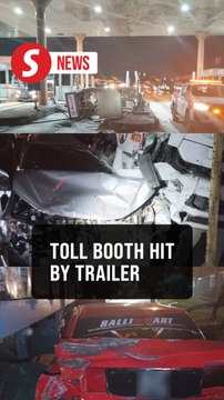 Trailer ram into a toll booth in Kota Kemuning