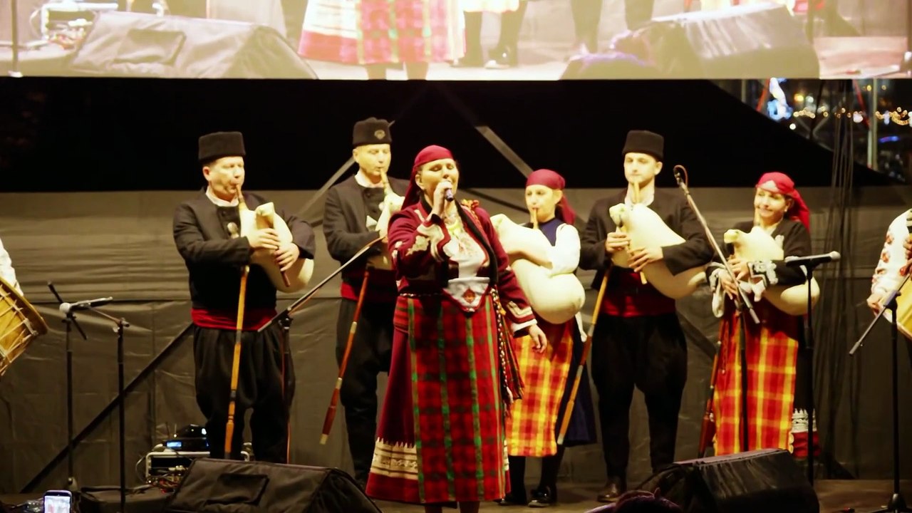 Валя Балканска - от Протеста В Центъра На София
