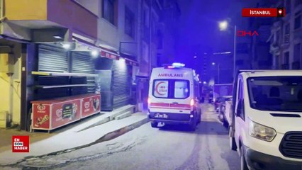 İstanbul'da 2 katlı binanın giriş katında yangın