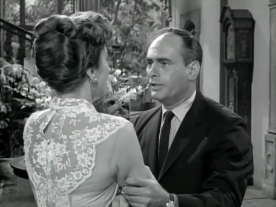 Twilight Zone - (La Quatrième Dimension) - S1E04 - Du Succès au Déclin (The Sixteen-Millimeter Shrine)