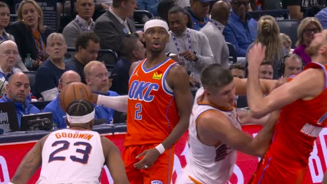 Grayson Allen ejected after hard foul on Holmgren