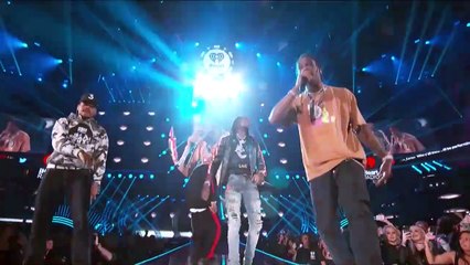 Kylie Jenner Mocked Over No Makeup Look & Breaking Social Distancing Rules