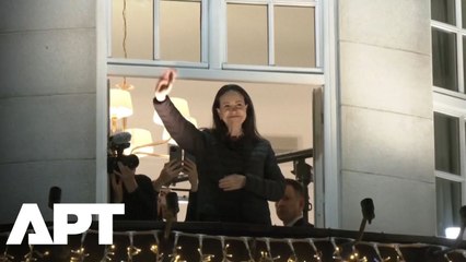 Nobel Laureate Machado Breaks Decade-Long Ban, Appears on Oslo Balcony to Cheers | APT