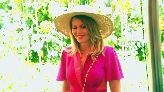 Candace Cameron Bure Claps Back At Claim She Was Homophobic On ‘Fuller House’ Set