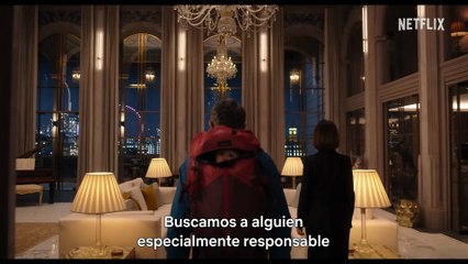 'El hombre contra el bebé', tráiler de la serie de Netflix