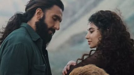 Hrithik Roshan को पसंद आई Dhurandhar, रिव्यू में की तारीफ!