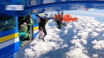 Yedek paraşütü uçağın kuyruğuna takıldı, 4 bin 600 metre yükseklikte asılı kaldı