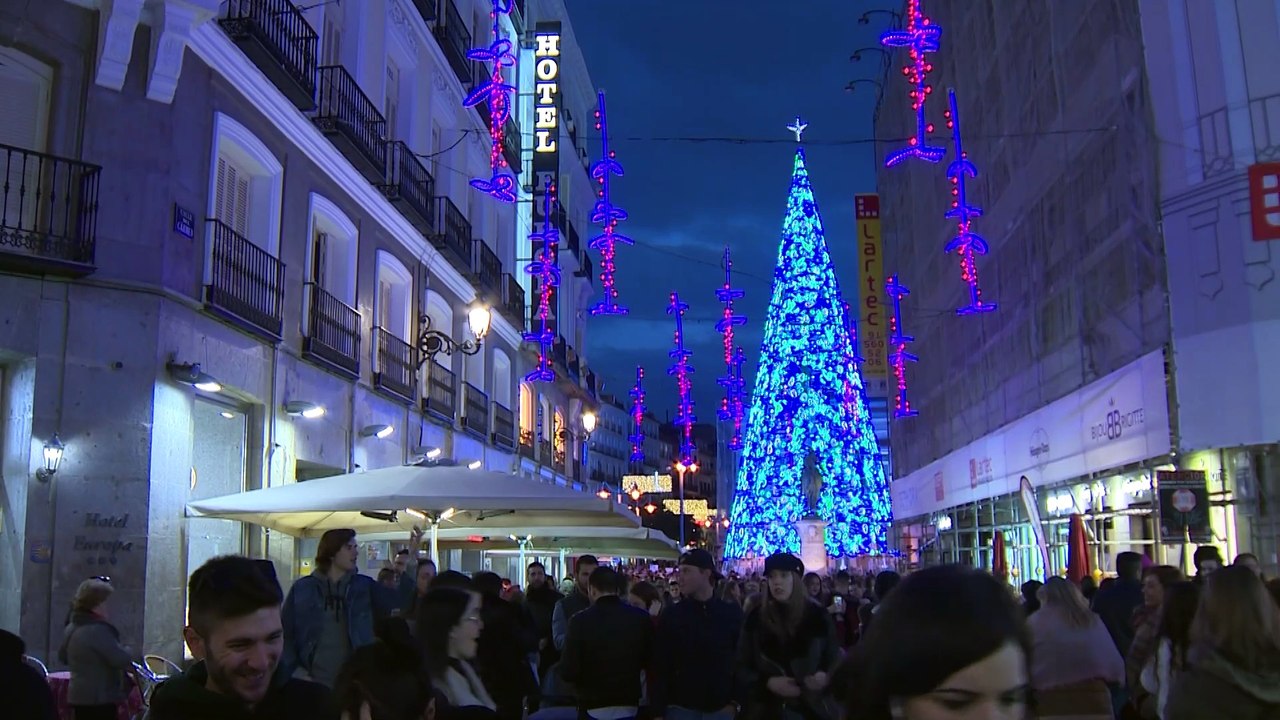 6 de cada 10 españoles viaja en las fechas navideñas y el 76% se lleva los regalos en la maleta