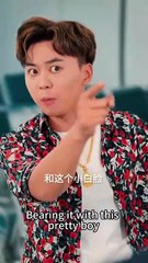 At the end, she took her children into the wealthy family, and was ridiculed by everyone for being scheming to take the female position, and the woman was not worthy of the cold and ascetic heir, waiting to see her swept away, but he held her at the tip o