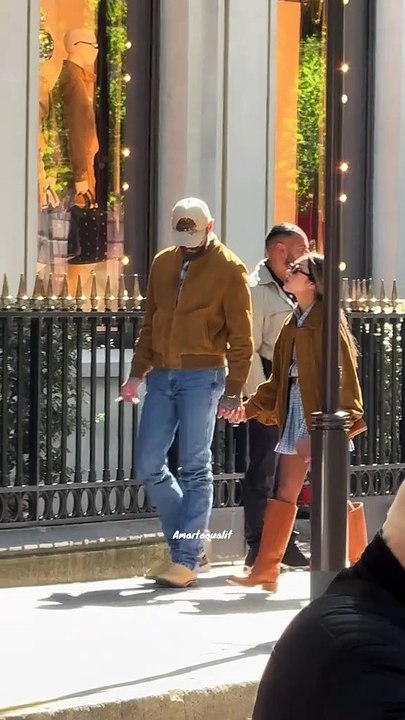 Post Malone kisses his girlfriend romantically in Paris